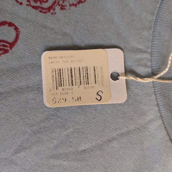 RED LION INN T SHIRT NEW WOMEN'S S Tee Blue Red Stockbridge Massachusetts Gift - Picture 4 of 5